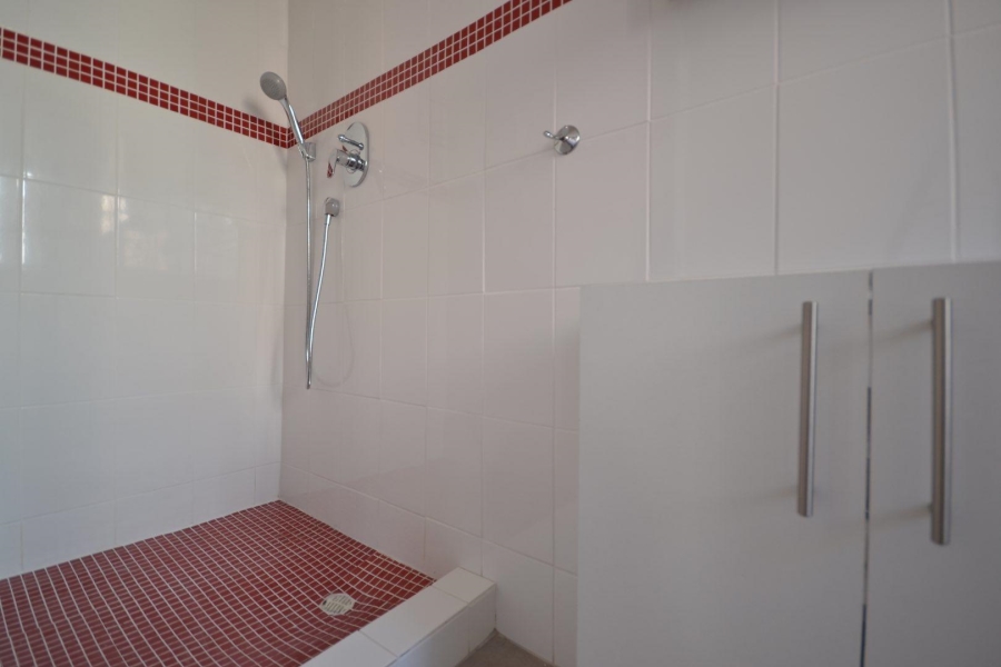 1 Bedroom Property for Sale in Sea Point Western Cape